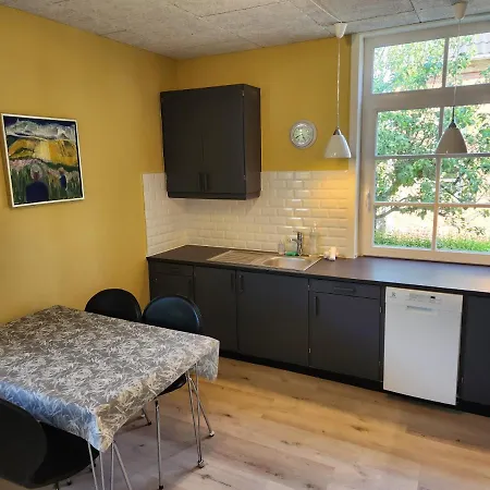 Apartment Breakaway *